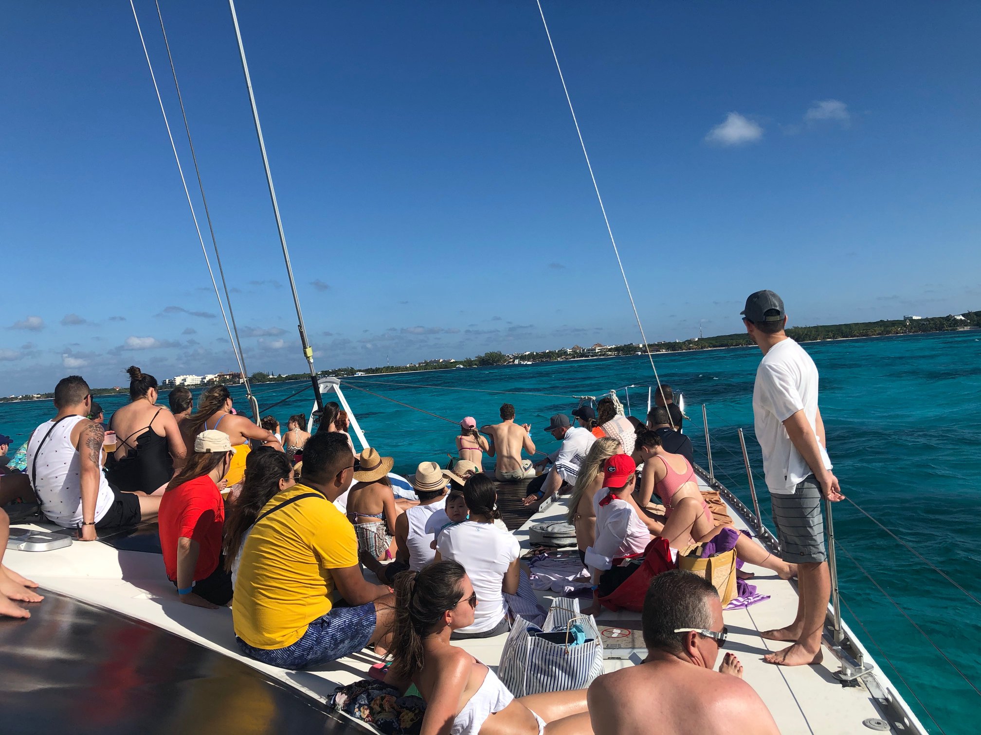 Catamaran to Isla
